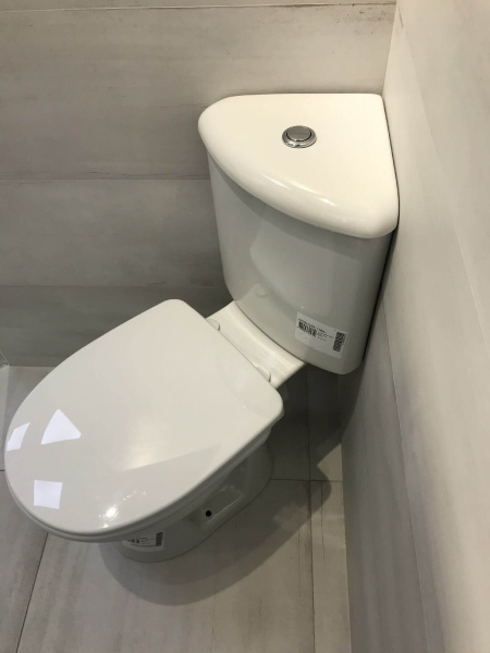 Унитаз-компакт Norm Wenkel 9854B099-7200 угловой с микролифтом Унитаз-компакт Norm Wenkel 9854B099-7200 угловой с микролифтом